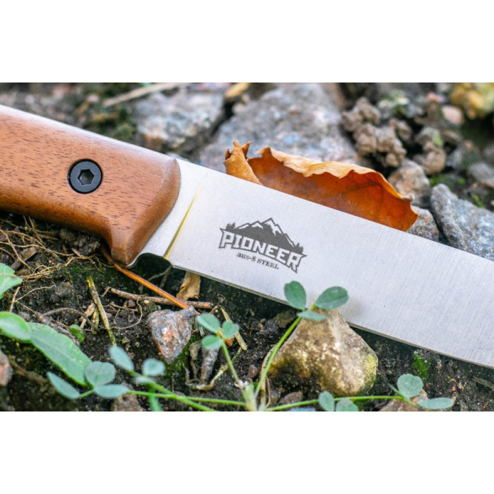 Туристический нож Pioneer AUS-8 Орех
