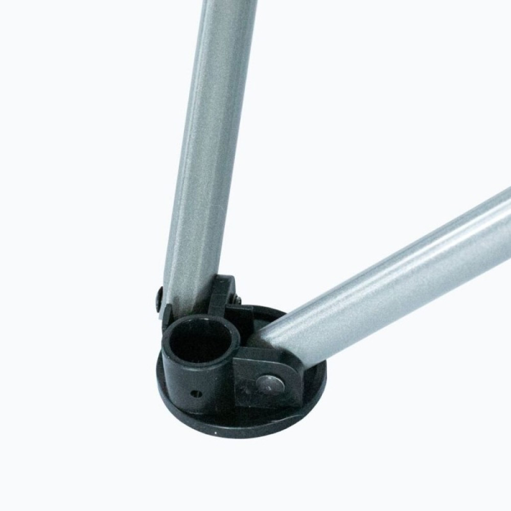 Tramp кресло с регулируемым наклоном спинки (черный/серый)