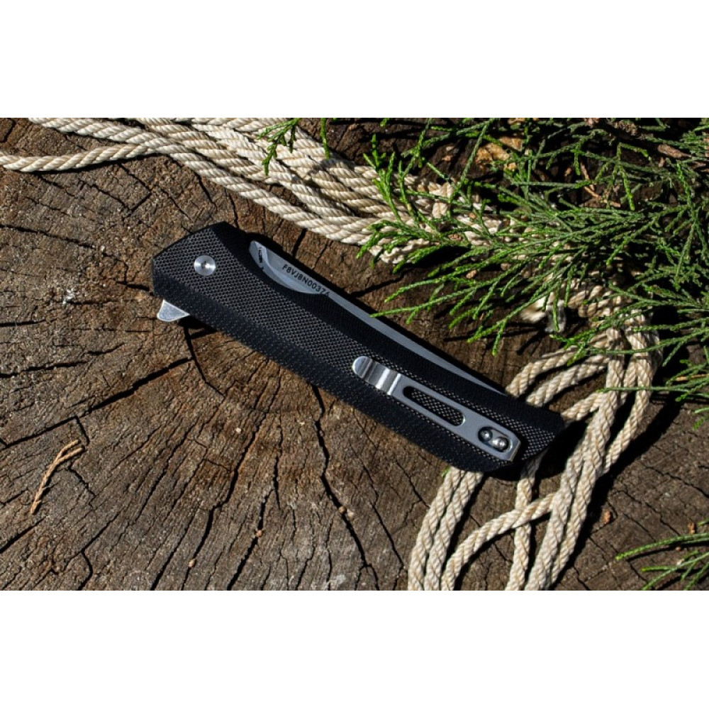 Нож Ruike Hussar P121 черный