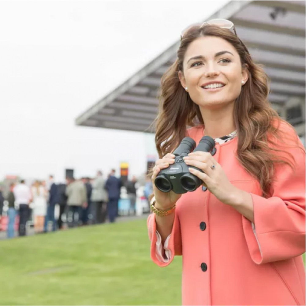 Бинокль Canon 10x30 IS II, Черный