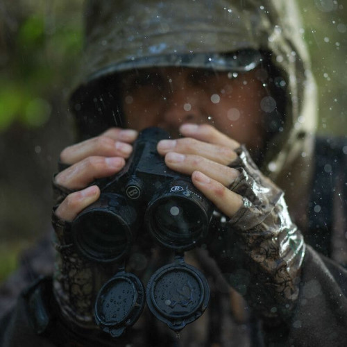 Бинокль Bushnell Prime 10x42