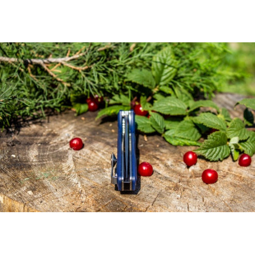 Нож Ruike Fang P105 черно-синий